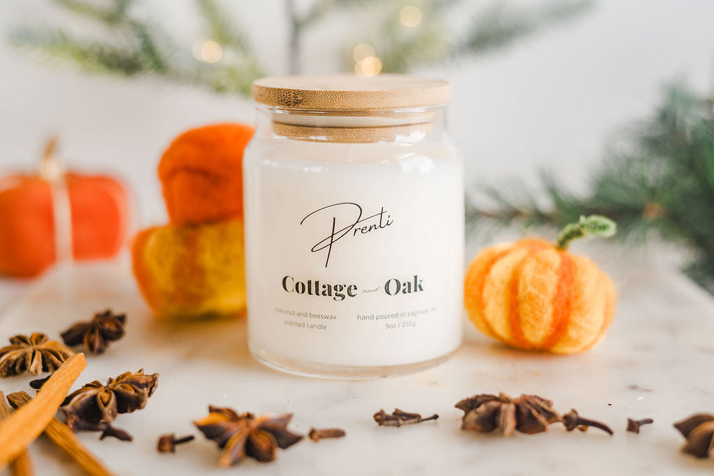 Cottage and Oak Candle