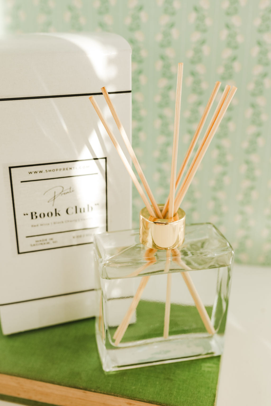 Open Book Diffusers “Book Club” Reed Diffuser – Prenti